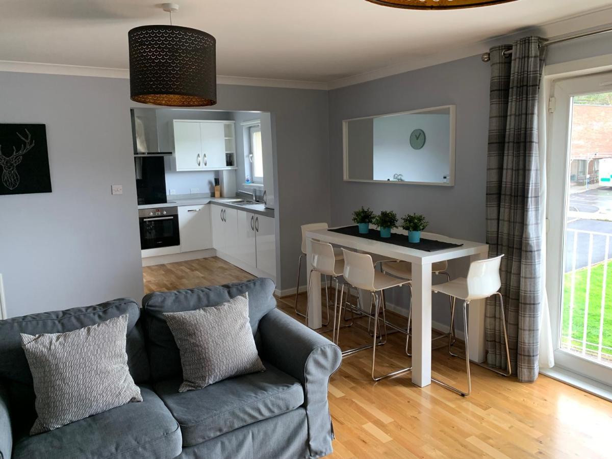 Flat Five, 212 Eaglesham Road, East Kilbride, Glasgow Extérieur photo